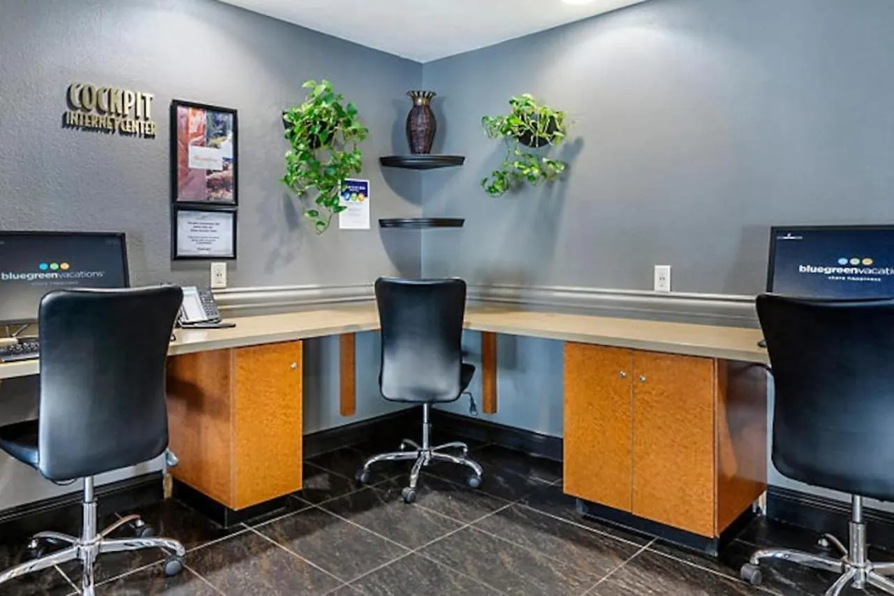 2Bd Resort Condo With Amenities And Next To Shopping Right Off The Las Vegas Strip
